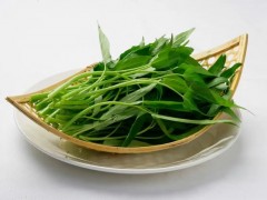 哪些蔬菜容易受到農(nóng)藥污染?這些蔬菜買回家記得提前浸泡!